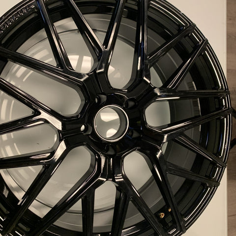 **OPEN BOX**  RFX10 Wheel, 21X9, 5-120, +20, Gloss Black - RFX102195120GB20